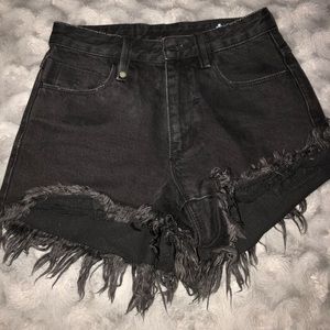 Princess Polly High Waisted Shorts 🖤